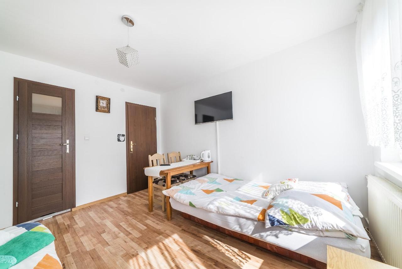 Pokoje Goscinne U Brodzi Władysławowo Exterior foto
