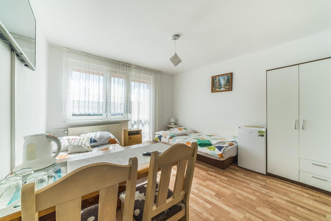 Pokoje Goscinne U Brodzi Władysławowo Exterior foto
